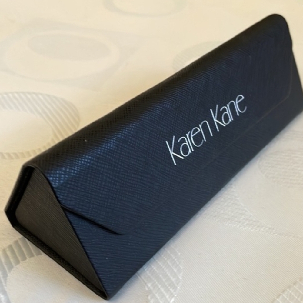 EUC KAREN KANE Triangular Folding Black Eyeglass Case w/ Magnetic Closure